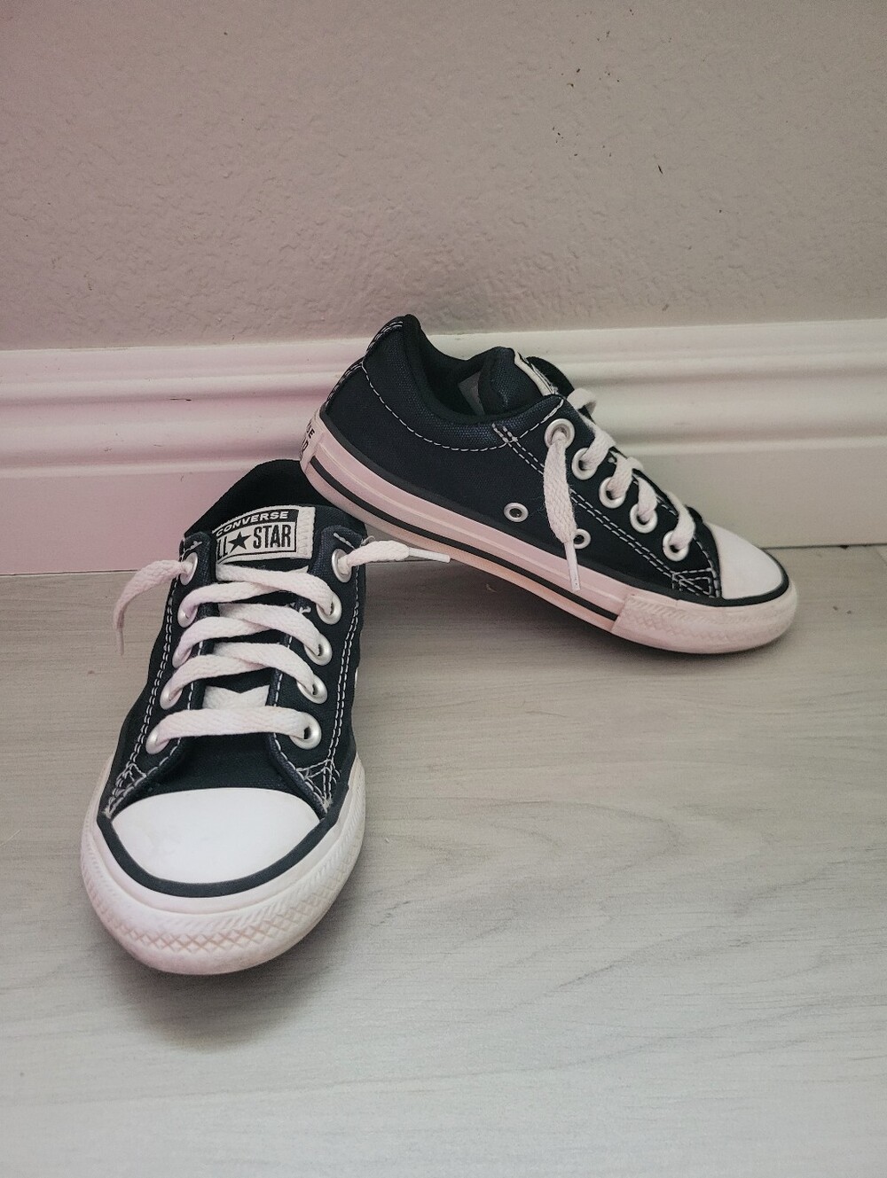 Converse Kids Black and White Low Top Sneakers Classic All Star Size 11 Toddler